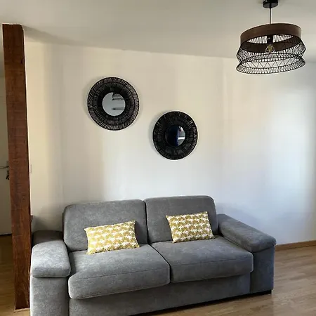 Beau 2 Pieces Quartier Brindeau A 10 Min A Pied Des Docks Et 20 Min De La Gare - Les Oceane *