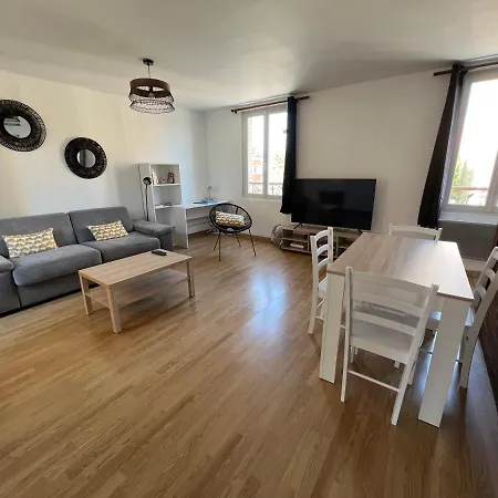 Beau 2 Pieces Quartier Brindeau A 10 Min A Pied Des Docks Et 20 Min De La Gare - Les Oceane Apartment *